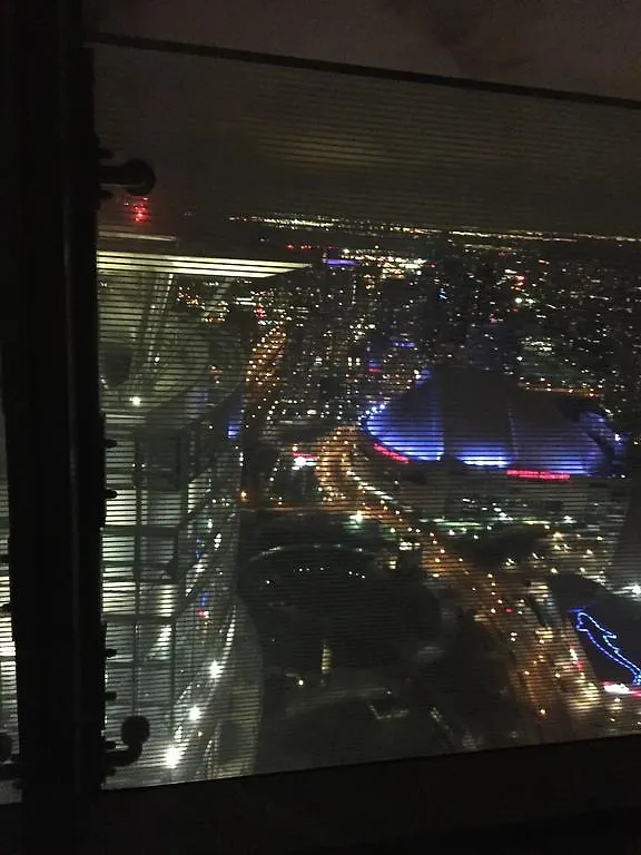 iHost Suites Ice Condo Toronto