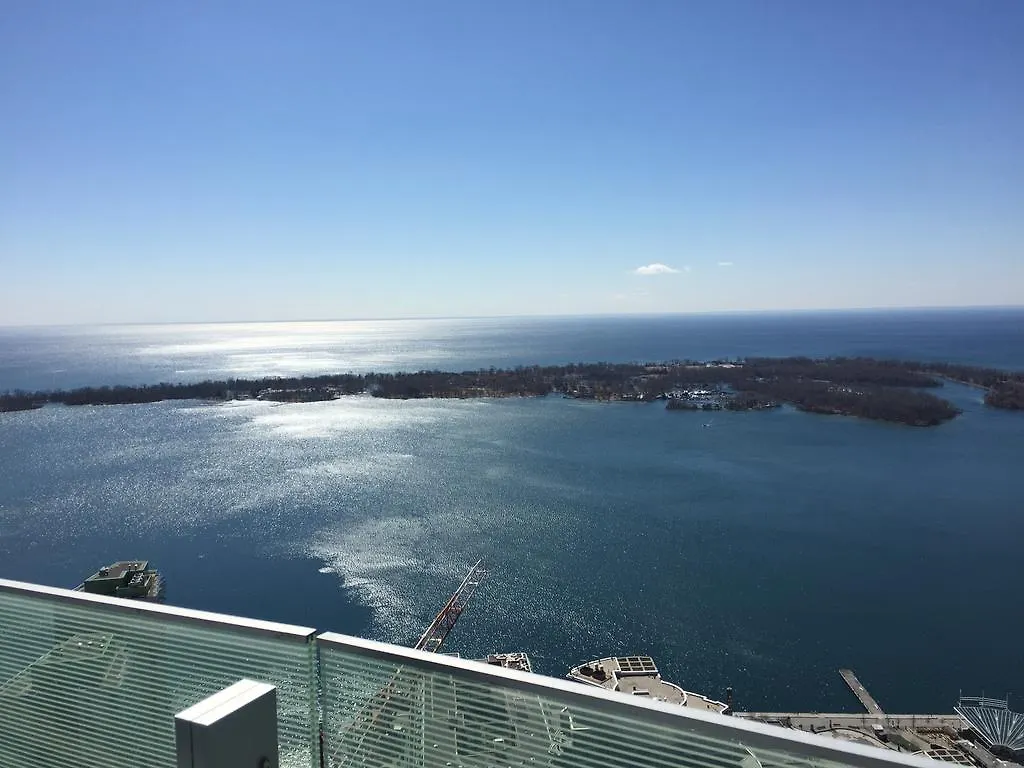 iHost Suites Ice Condo Toronto