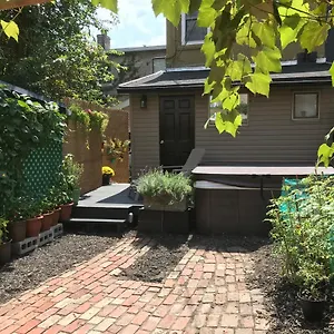 Appartement Love-nest With Private Hot Tub, Toronto