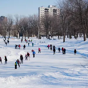 https://christmas-village-backpacker-hostel-mat-on-the-floor-in.hotels-in-montreal.org